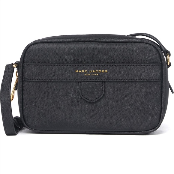 NWT Marc Jacobs black cross body 5”X8.5”X3”top zip 25”adjustable